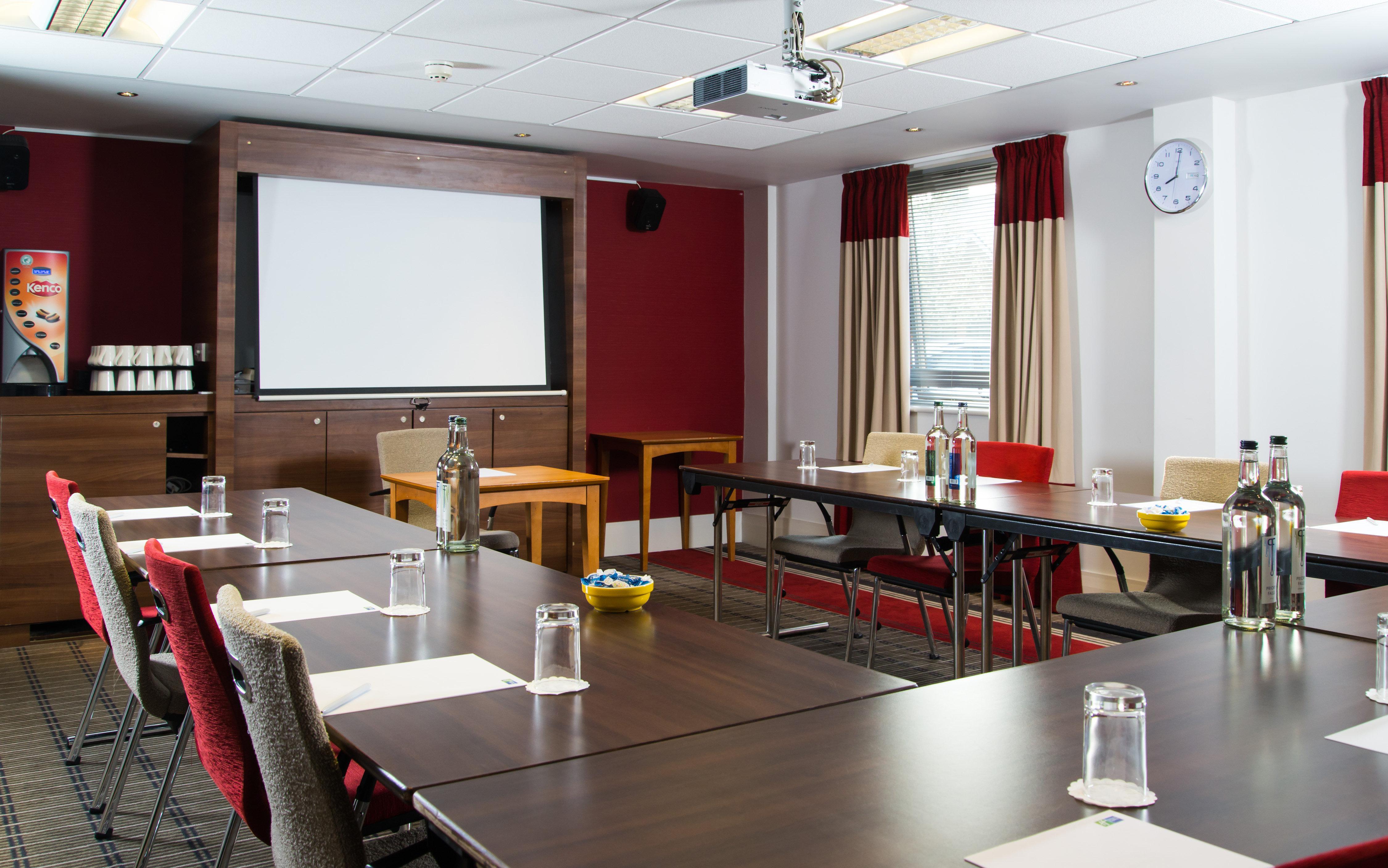 Holiday Inn Express Milton Keynes By Ihg Exteriör bild