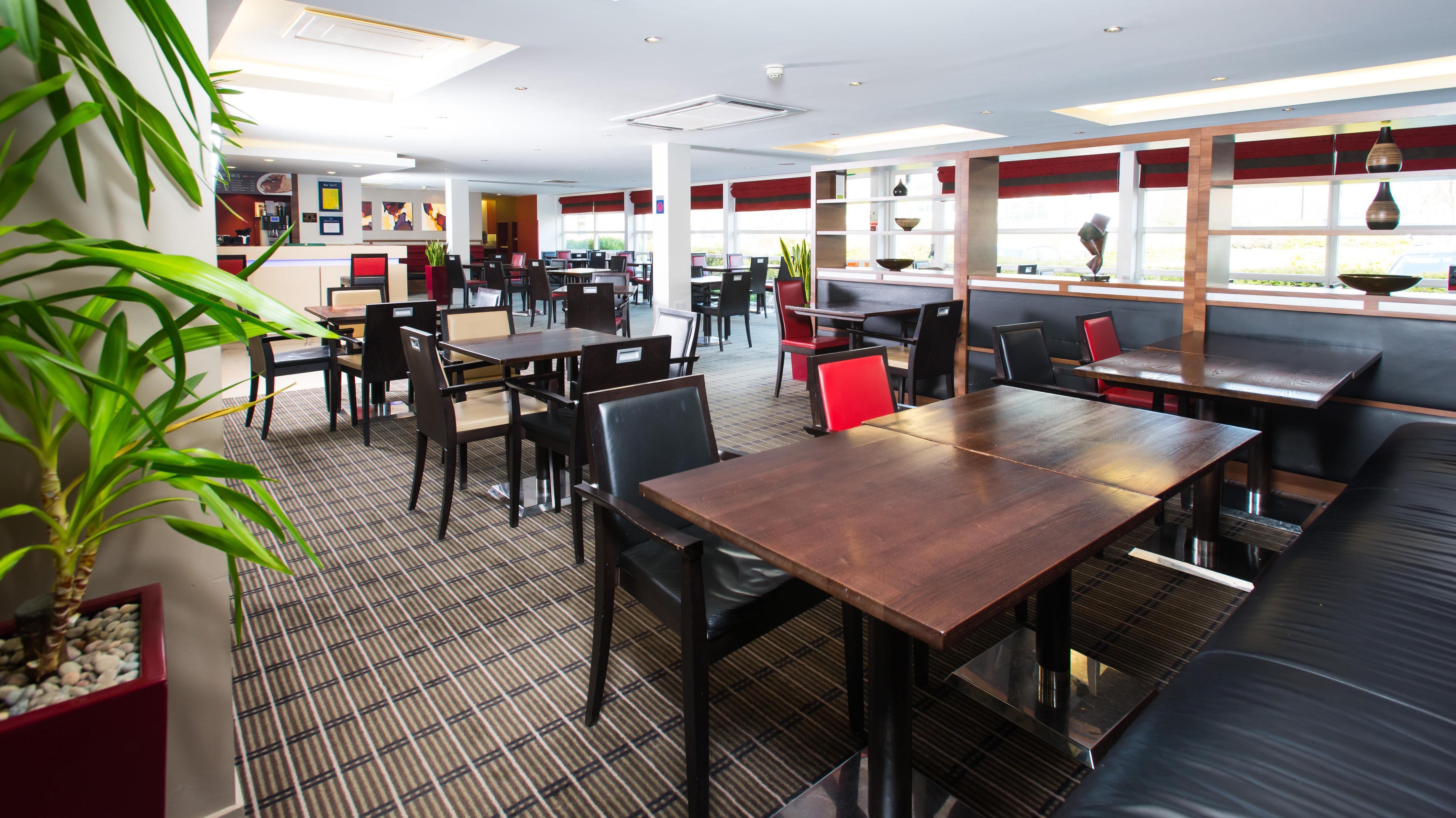 Holiday Inn Express Milton Keynes By Ihg Exteriör bild