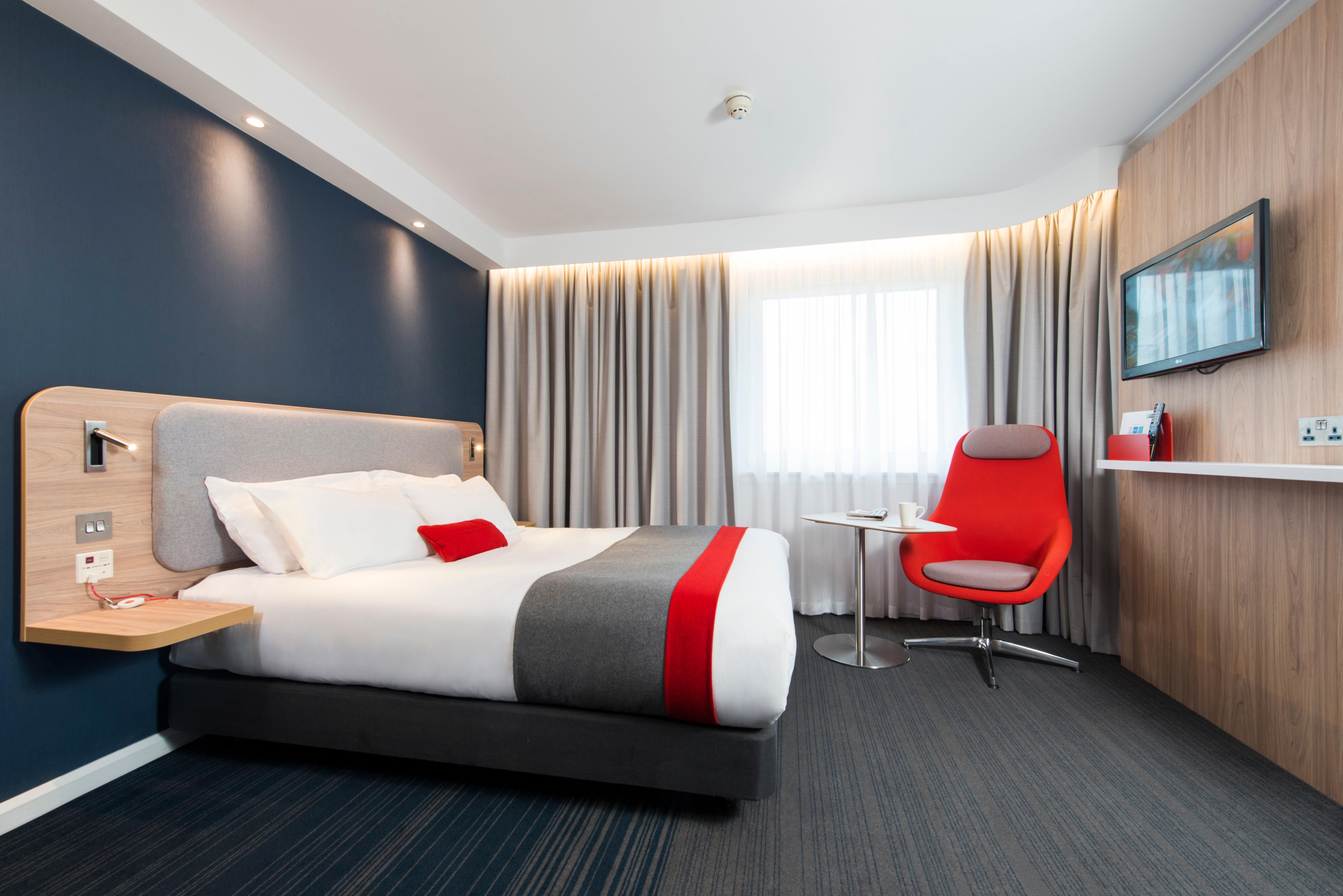 Holiday Inn Express Milton Keynes By Ihg Exteriör bild