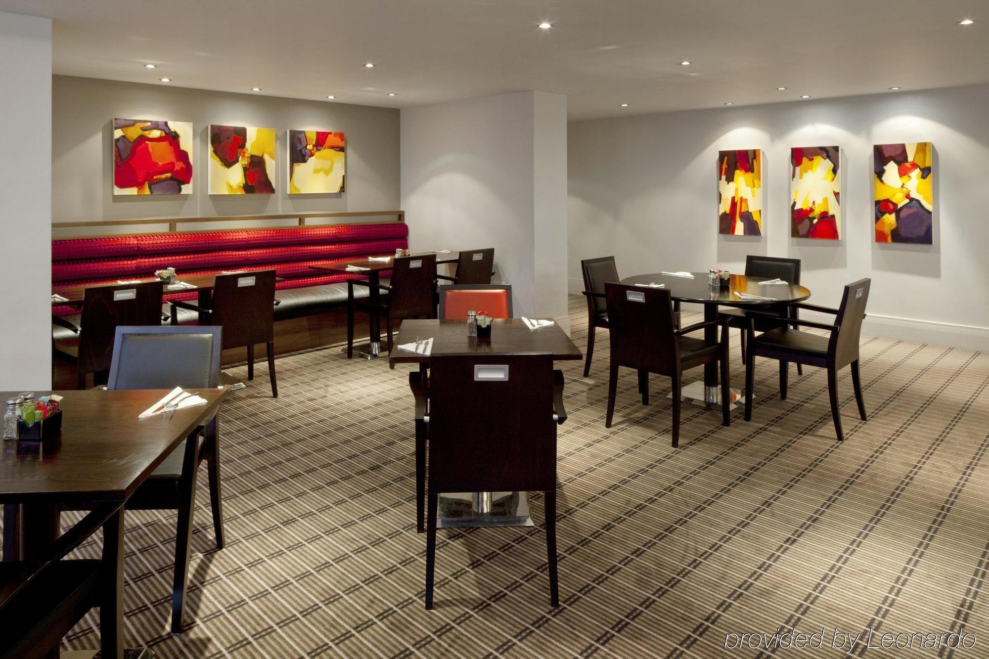 Holiday Inn Express Milton Keynes By Ihg Restaurang bild