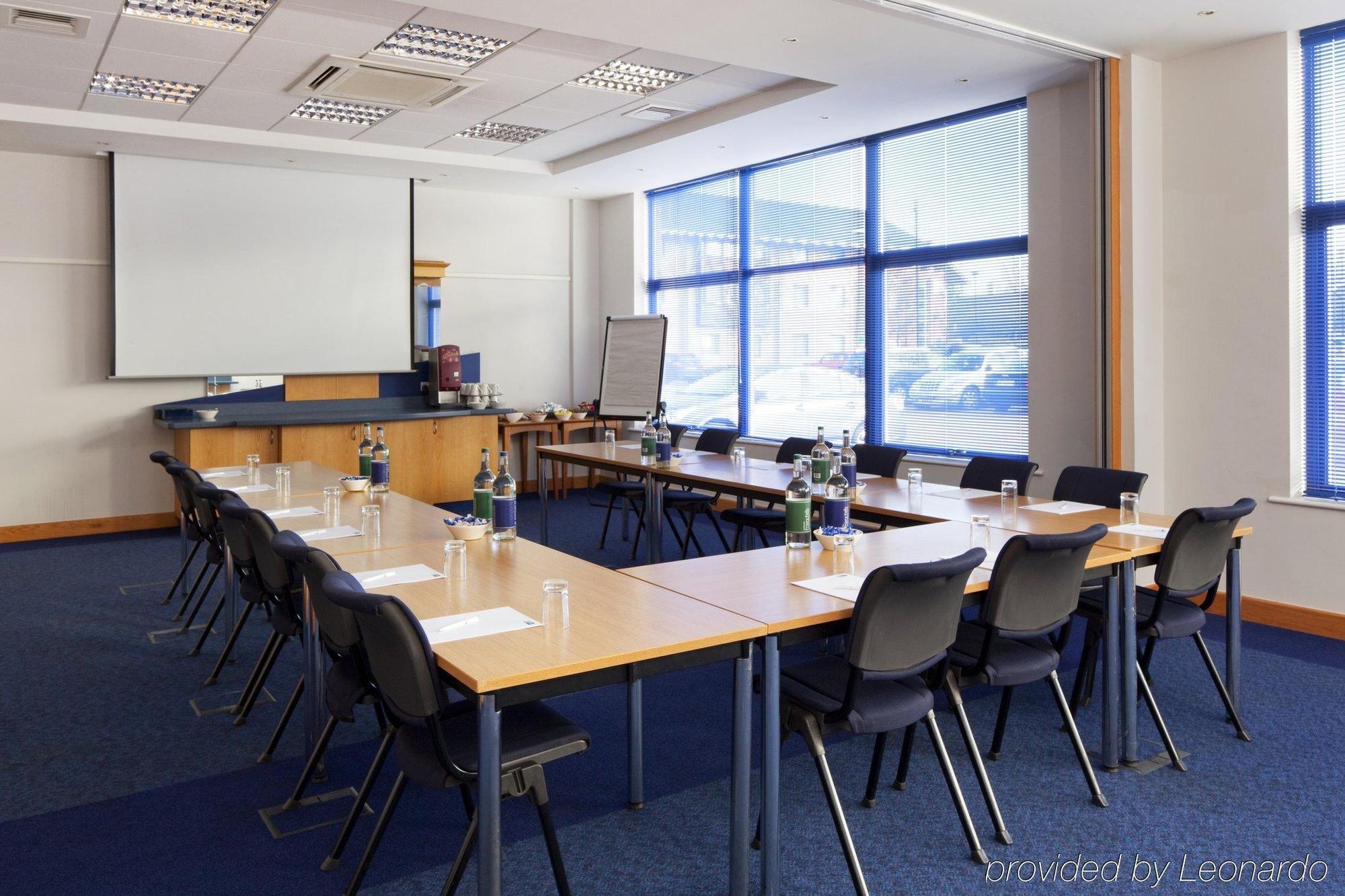 Holiday Inn Express Milton Keynes By Ihg Bekvämligheter bild