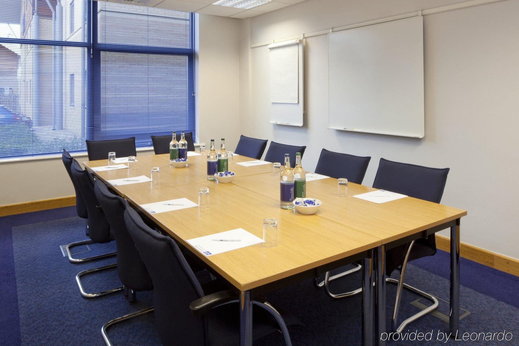 Holiday Inn Express Milton Keynes By Ihg Bekvämligheter bild